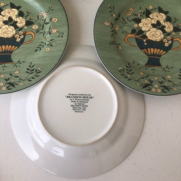 Brandon House “Brandon Rose” Stoneware 8 inch Plates (Set of 4) - Picture 9 of 14